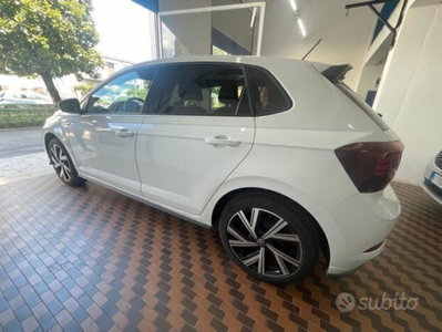 Volkswagen Polo 1.0 tsi R-Line 95cv dsg (4)