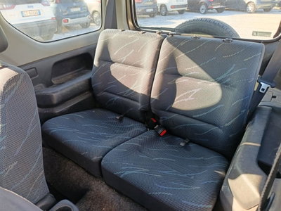 Suzuki Jimny 1.3i 16V cat 4WD JLX (10)