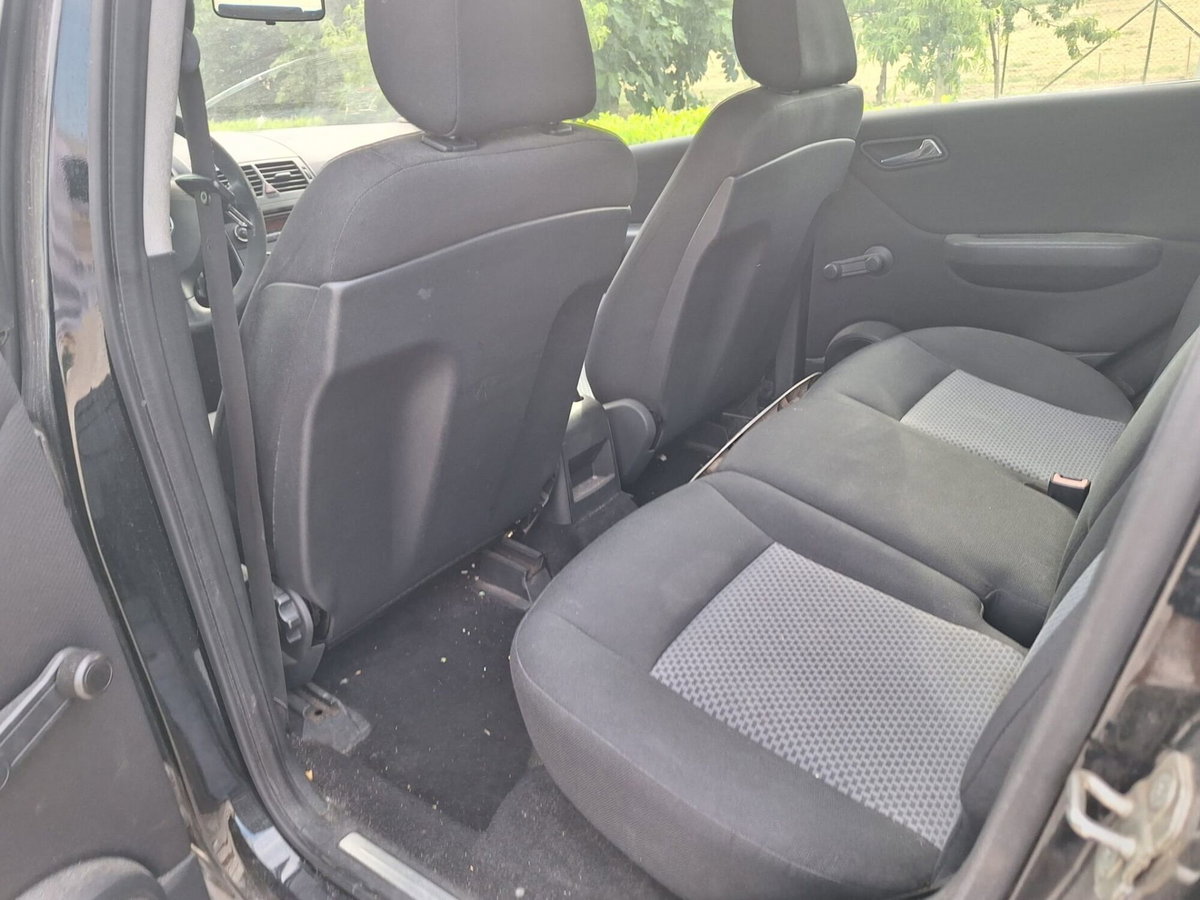 Mercedes-Benz Classe A 160 CDI cat Classic clima (6)