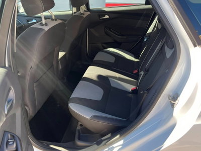 Ford Focus 1.6 TDCi 115 CV Titanium (12)
