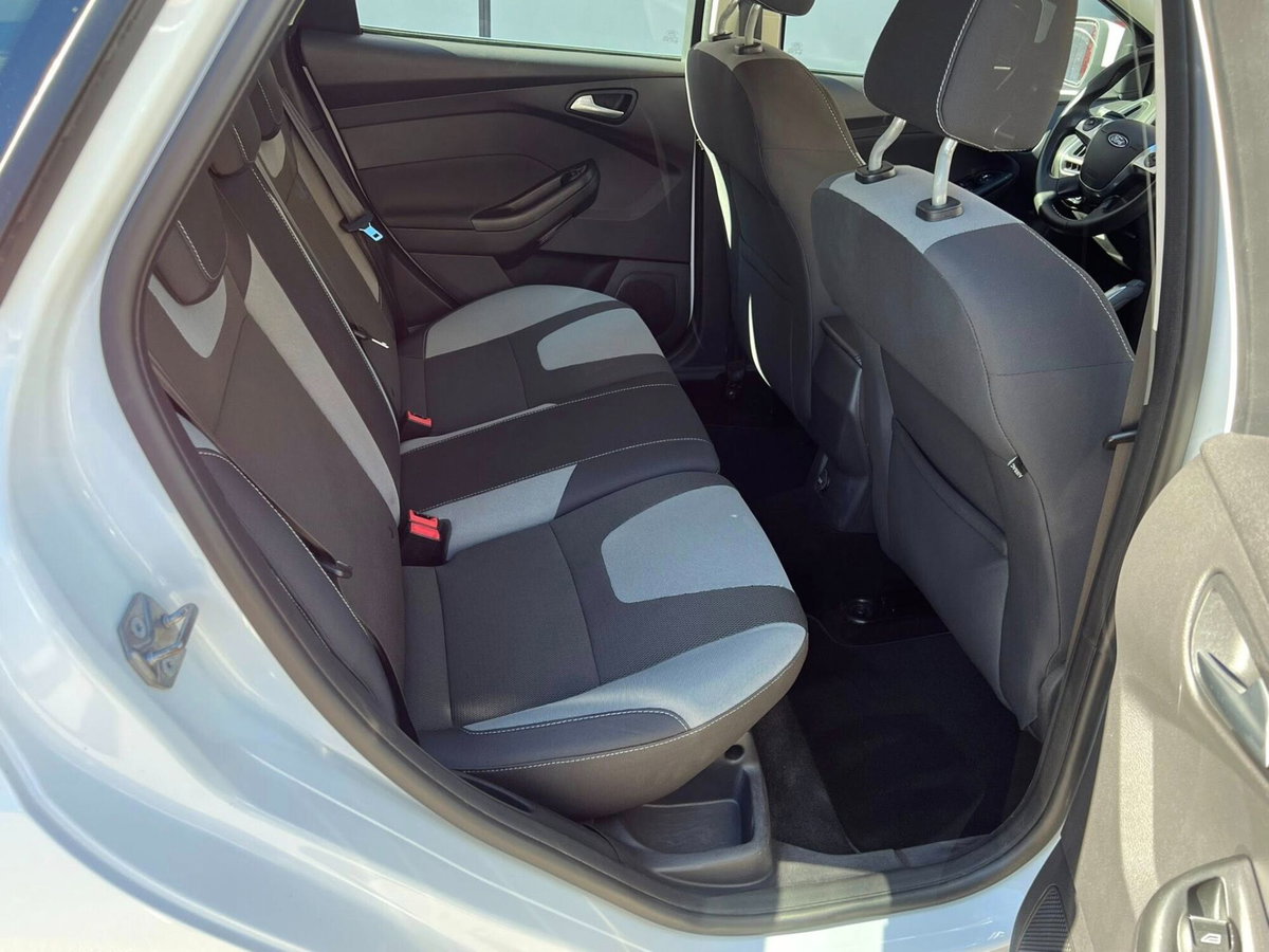 Ford Focus 1.6 TDCi 115 CV Titanium (14)