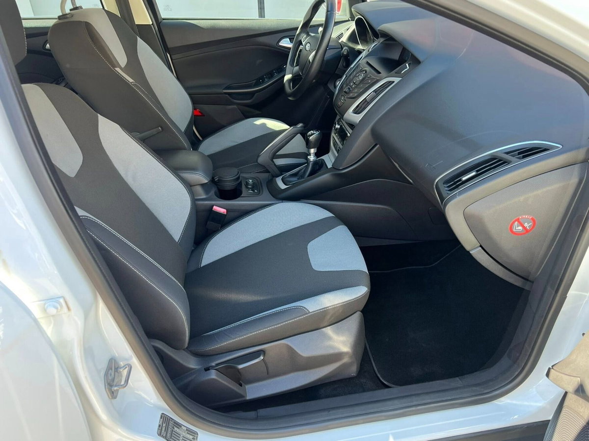 Ford Focus 1.6 TDCi 115 CV Titanium (15)