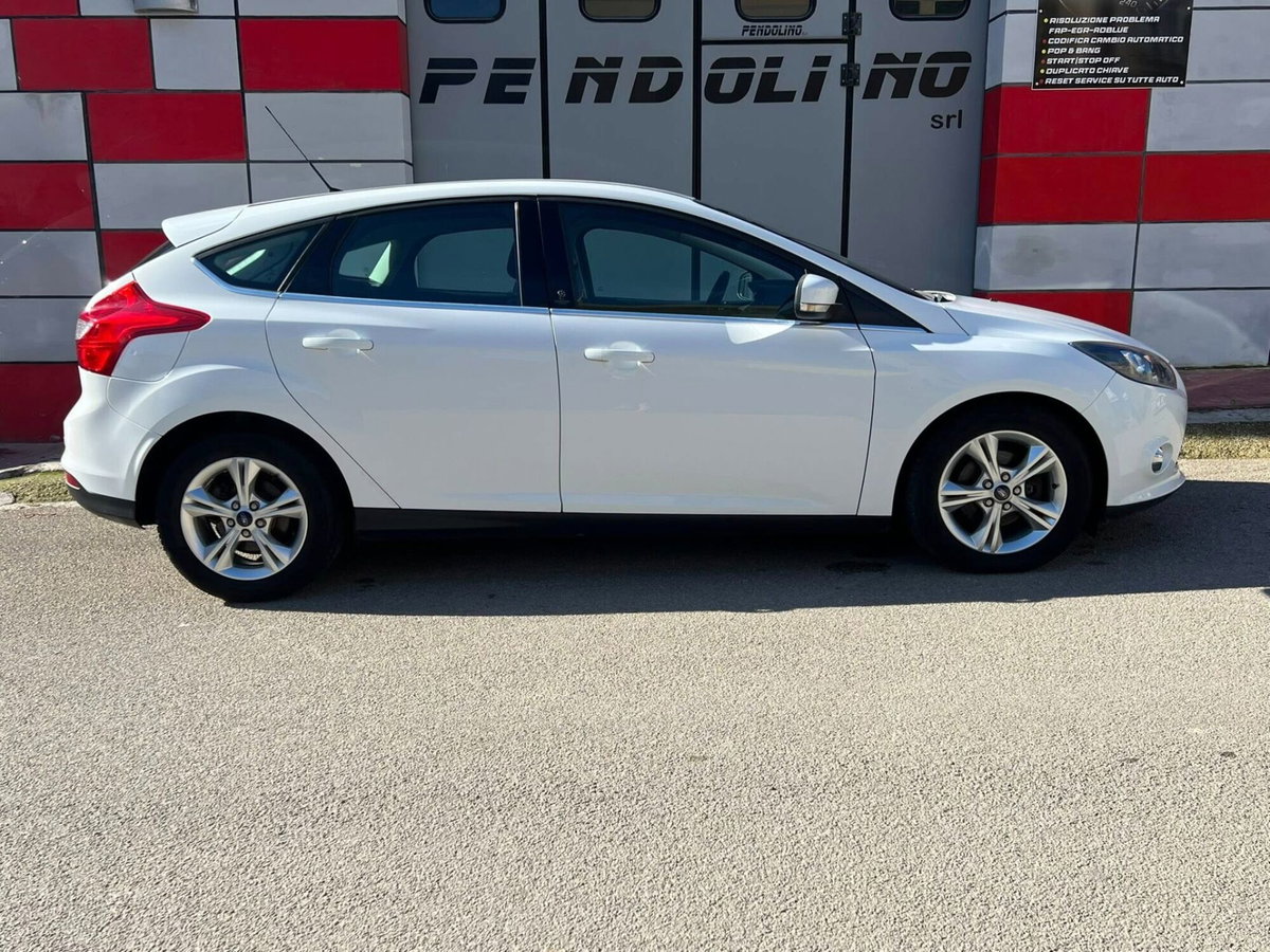 Ford Focus 1.6 TDCi 115 CV Titanium (7)