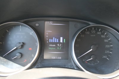 Nissan Qashqai 1.5 dCi N-Connecta (12)