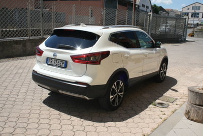 Nissan Qashqai 1.5 dCi N-Connecta (5)