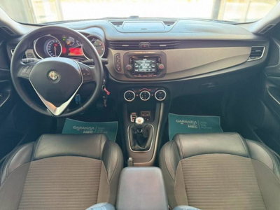 Alfa Romeo Giulietta 1.6 JTDm-2 Exclusive (6)