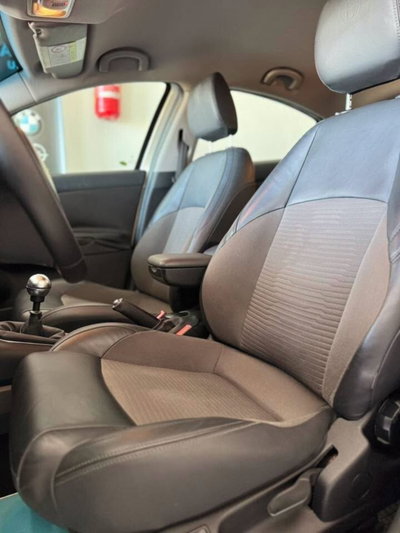 Alfa Romeo Giulietta 1.6 JTDm-2 Exclusive (8)