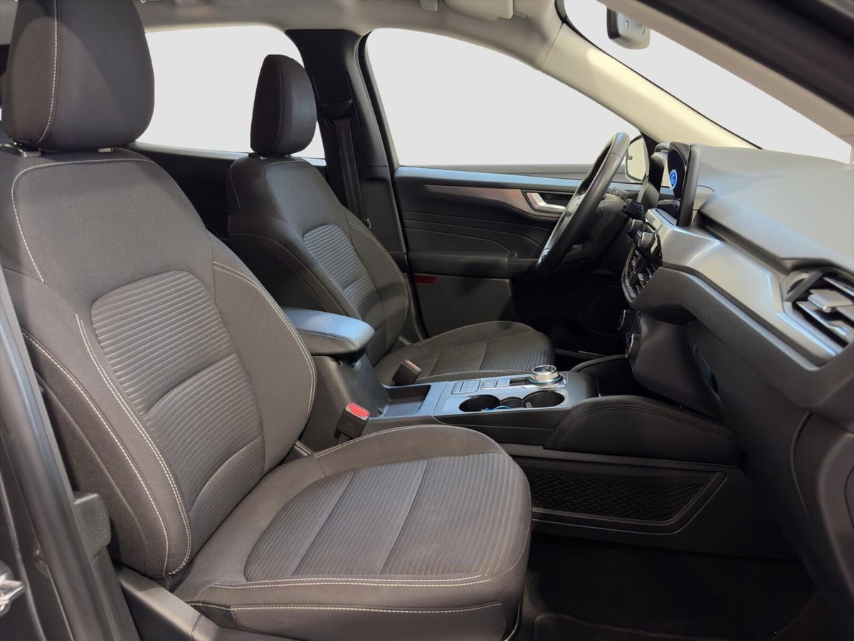 Ford Kuga 1.5 EcoBlue 120 CV 2WD Titanium (12)