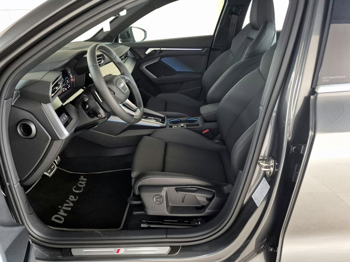 Audi A3 Sportback 35 TFSI S tronic S line edition (14)