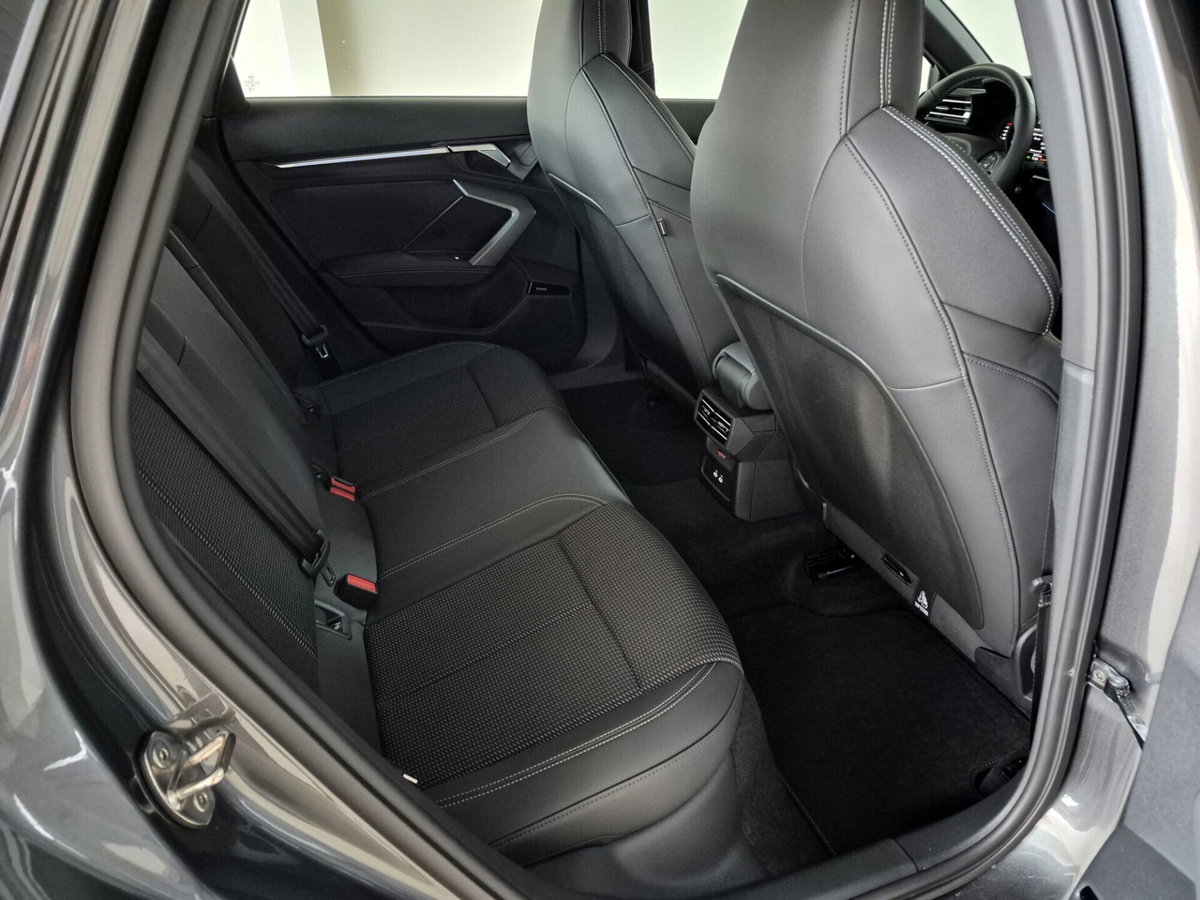Audi A3 Sportback 35 TFSI S tronic S line edition (17)