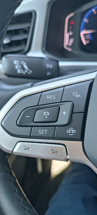 Volkswagen T-Roc 1.0 tsi Edition 110cv (15)
