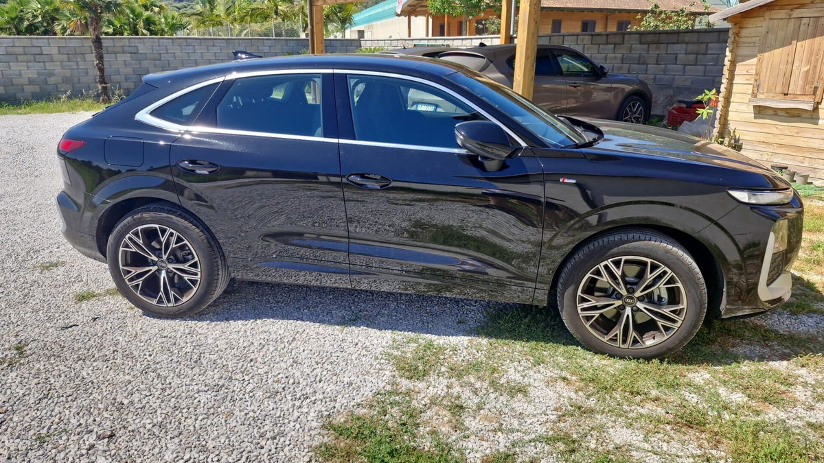 Audi Q3 Sportback 35 TDI quattro S tronic S line edition (6)