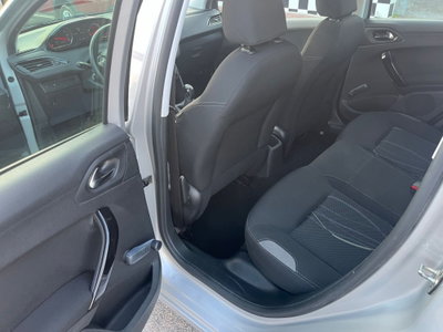 Peugeot 208 HDi 68 CV 5 porte Active (16)
