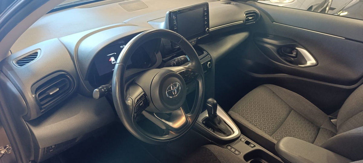 Toyota Yaris Cross 1.5h GR Sport Black Sky fwd 116cv e-cvt (11)
