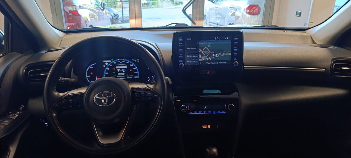 Toyota Yaris Cross 1.5h GR Sport Black Sky fwd 116cv e-cvt (12)