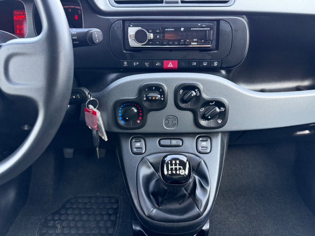 Fiat Panda 1.0 FireFly S&S Hybrid Red (10)