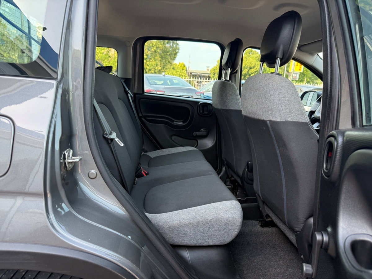 Fiat Panda 1.0 FireFly S&S Hybrid Red (19)