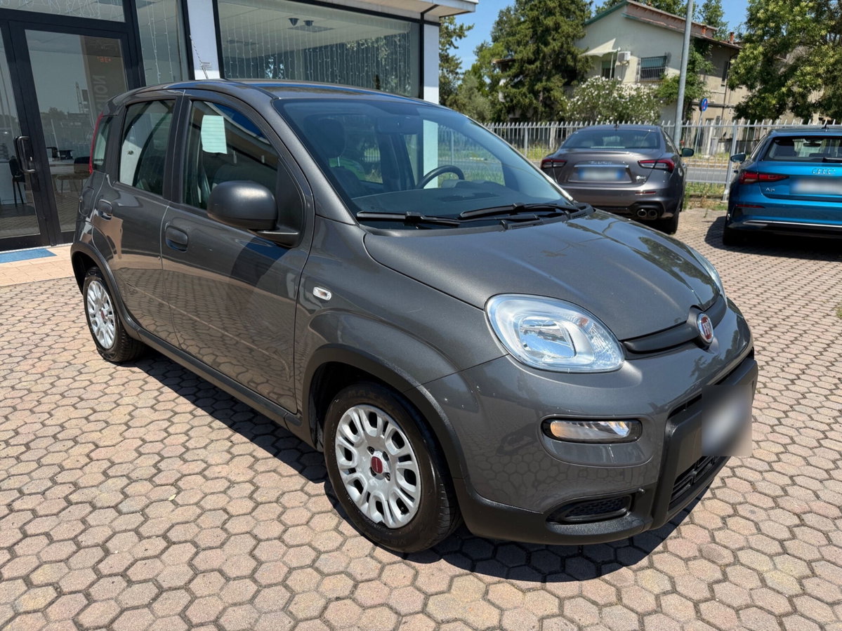 Fiat Panda 1.0 FireFly S&S Hybrid Red (2)