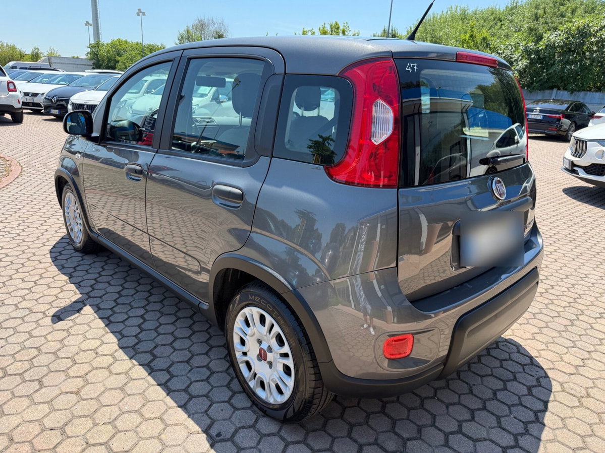 Fiat Panda 1.0 FireFly S&S Hybrid Red (7)