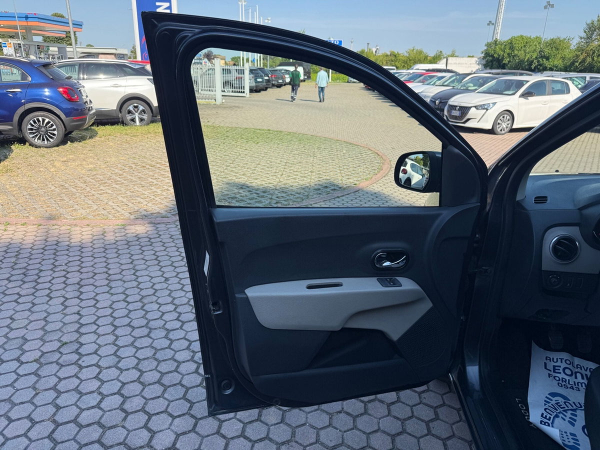 Dacia Lodgy 1.5 dCi 8V 90CV 5 posti Lauréate (17)