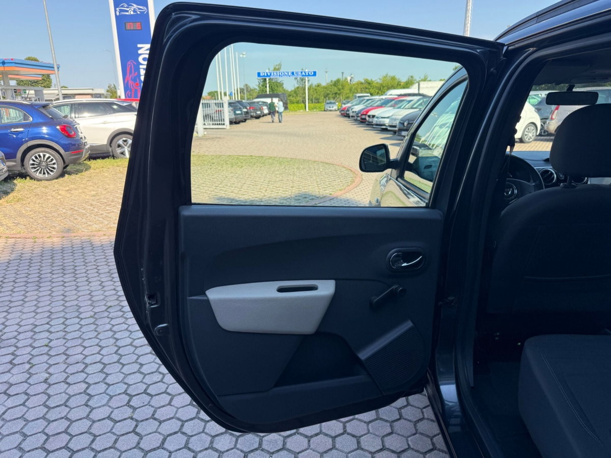 Dacia Lodgy 1.5 dCi 8V 90CV 5 posti Lauréate (18)