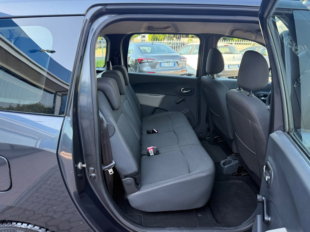 Dacia Lodgy 1.5 dCi 8V 90CV 5 posti Lauréate (19)