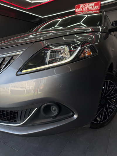Lancia Ypsilon 1.0 FireFly 5 porte S&S Hybrid Ecochic Gold (17)