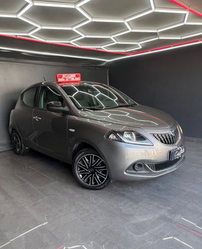Lancia Ypsilon 1.0 FireFly 5 porte S&S Hybrid Ecochic Gold (2)