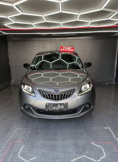Lancia Ypsilon 1.0 FireFly 5 porte S&S Hybrid Ecochic Gold (3)