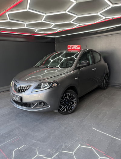 Lancia Ypsilon 1.0 FireFly 5 porte S&S Hybrid Ecochic Gold (4)