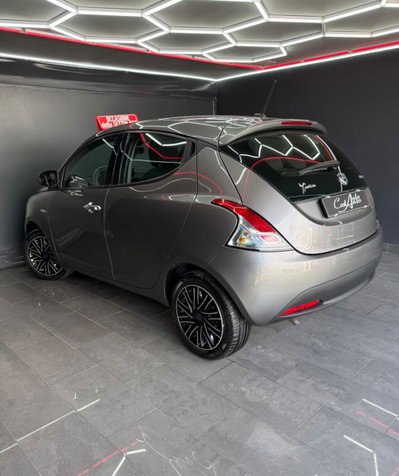 Lancia Ypsilon 1.0 FireFly 5 porte S&S Hybrid Ecochic Gold (5)