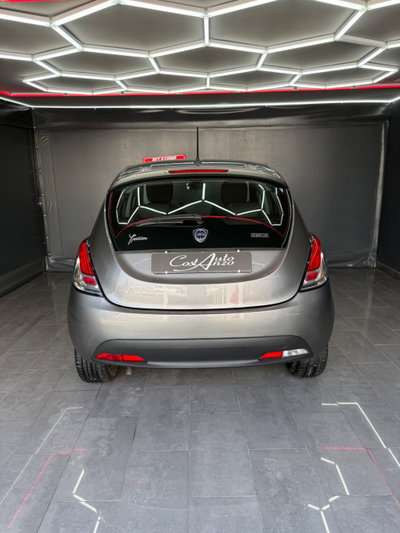 Lancia Ypsilon 1.0 FireFly 5 porte S&S Hybrid Ecochic Gold (6)