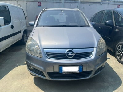 Opel Zafira 1.9 CDTI 120CV Cosmo (2)