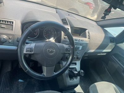 Opel Zafira 1.9 CDTI 120CV Cosmo (5)