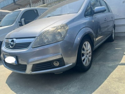 Opel Zafira 1.9 CDTI 120CV Cosmo (9)