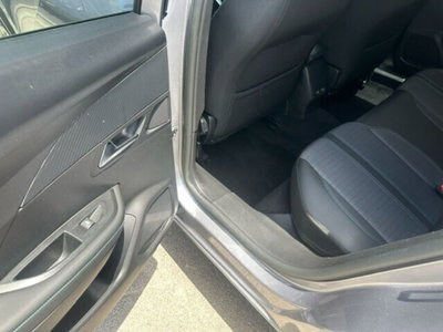 Peugeot 2008 BlueHDi 130 S&S EAT8 Allure Pack (5)