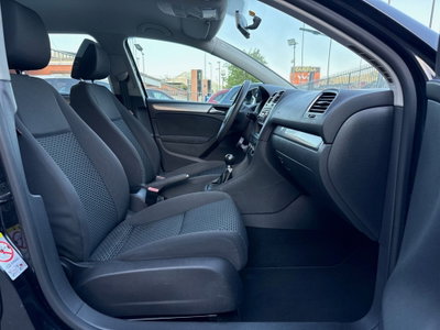 Volkswagen Golf 1.6 TDI DPF 5p. Sport Edition (14)