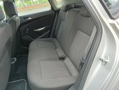 Opel Astra 1.4 100CV 5 porte Elective (13)