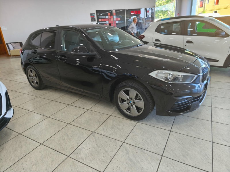 BMW Serie 1 116d 2.0 116CV cat 5 porte Attiva DPF