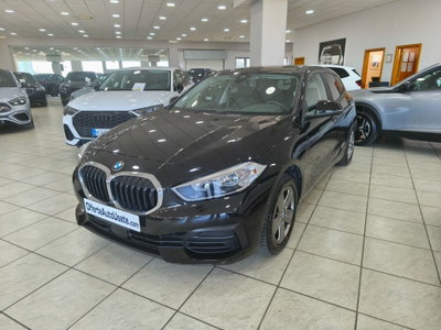 BMW Serie 1 116d 2.0 116CV cat 5 porte Attiva DPF (3)