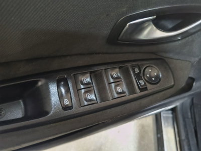 Renault Scenic E-Tech Electric 1.5 dCi 110CV Dynamique (12)