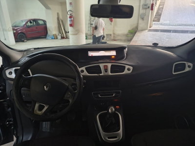 Renault Scenic E-Tech Electric 1.5 dCi 110CV Dynamique (13)