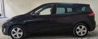 Renault Scenic E-Tech Electric 1.5 dCi 110CV Dynamique (7)
