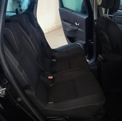 Renault Scenic E-Tech Electric 1.5 dCi 110CV Dynamique (8)