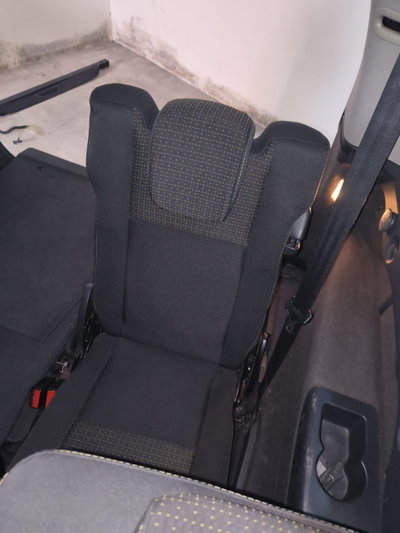 Renault Scenic E-Tech Electric 1.5 dCi 110CV Dynamique (9)
