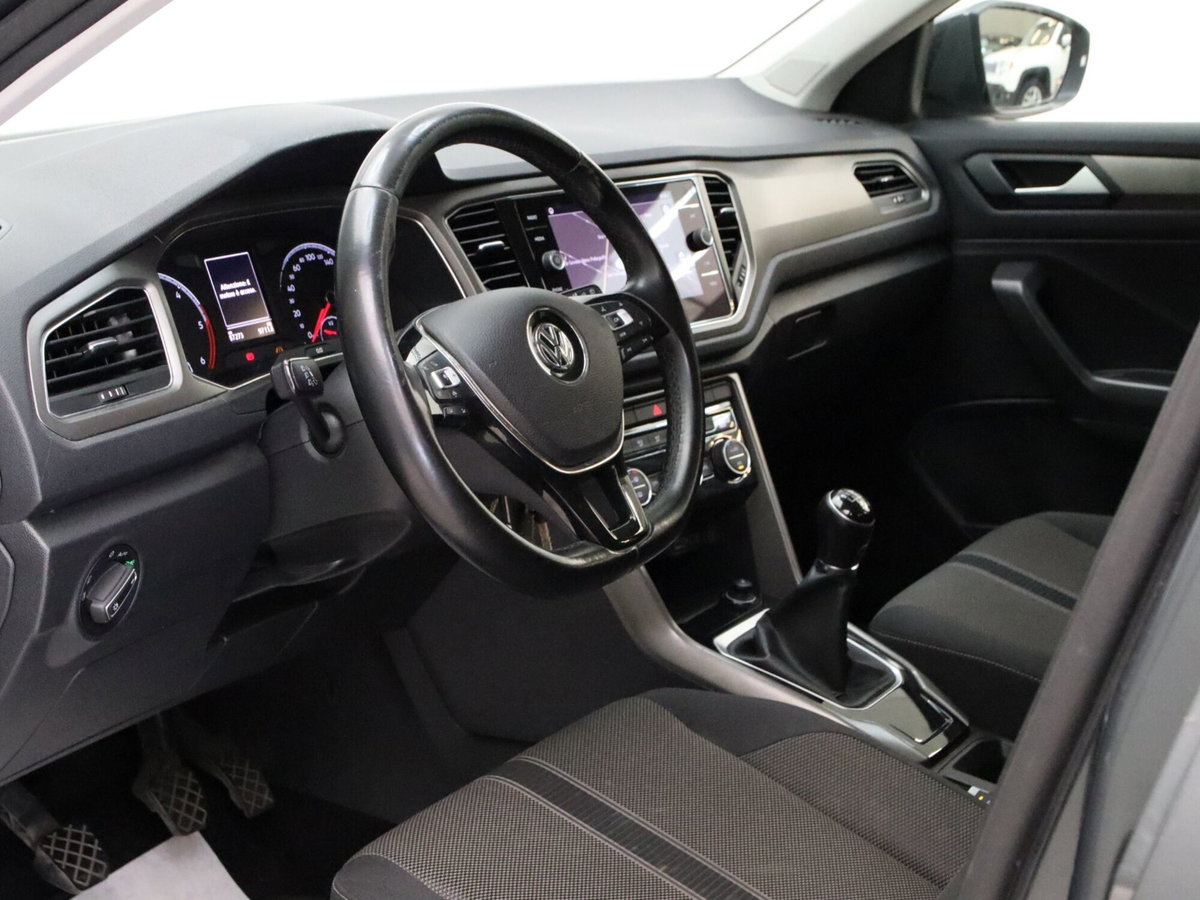 Volkswagen T-Roc 1.6 TDI SCR Style BlueMotion Technology (9)