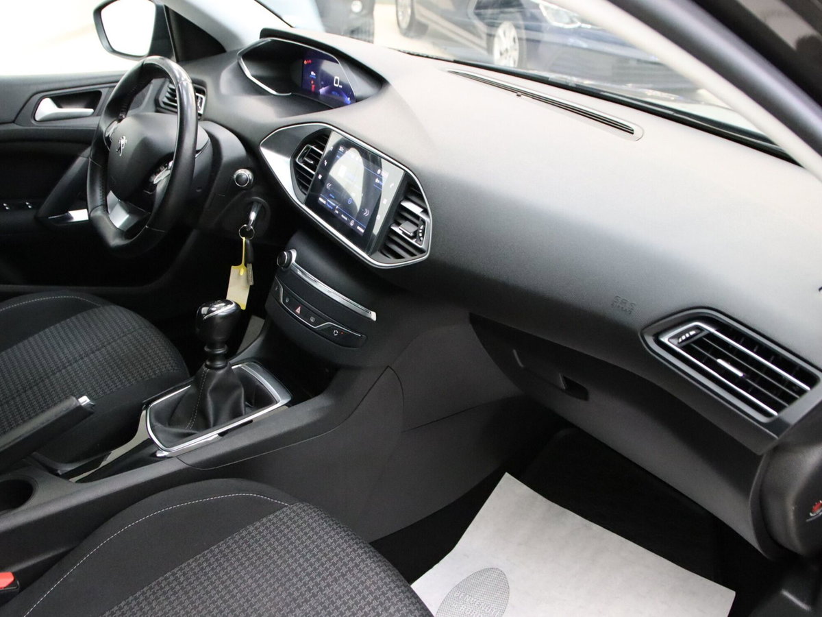 Peugeot 308 BlueHDi 130 S&S Active (14)