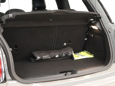 MINI Mini Cooper SE S (14)