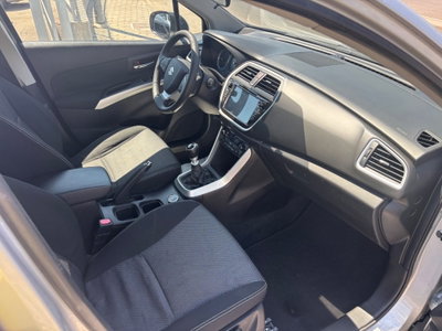 Suzuki S-Cross 1.6 DDiS 4WD All Grip Cool (12)
