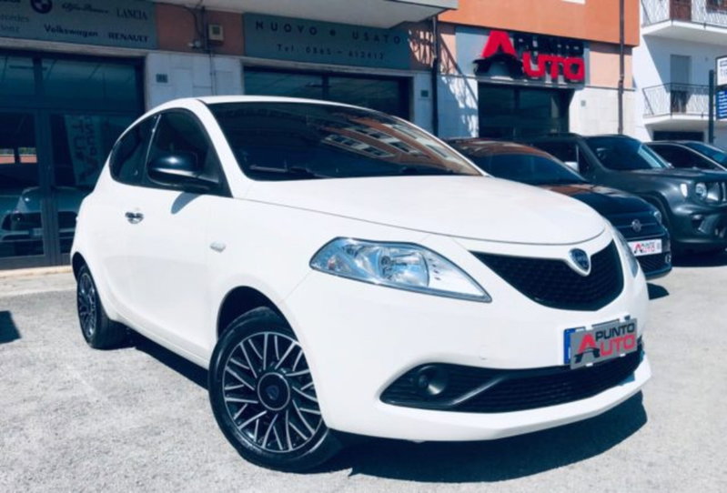 Lancia Ypsilon 1.0 FireFly 5 porte S&S Hybrid Ecochic Gold
